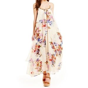 Gorgeous Maxi dress by Chelsea & Violet